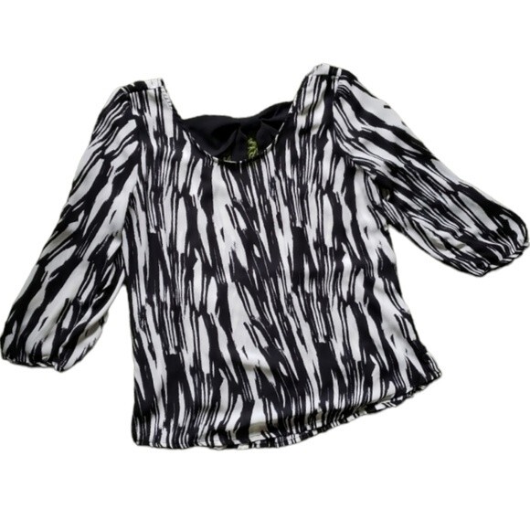 Charming Charlie Black & White Top - M - Picture 12 of 13